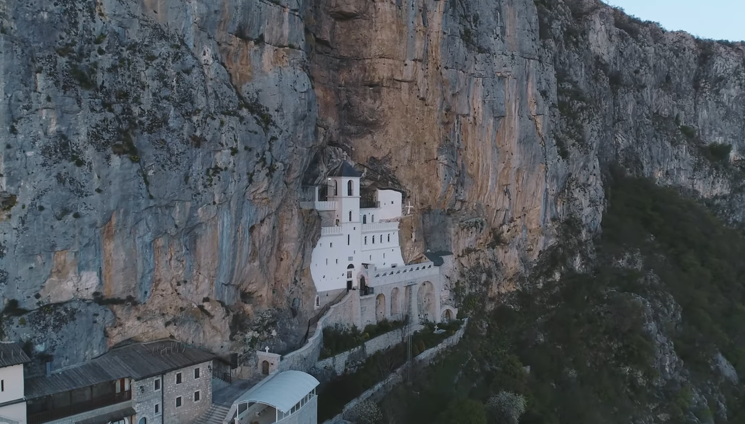 manastir-ostrog